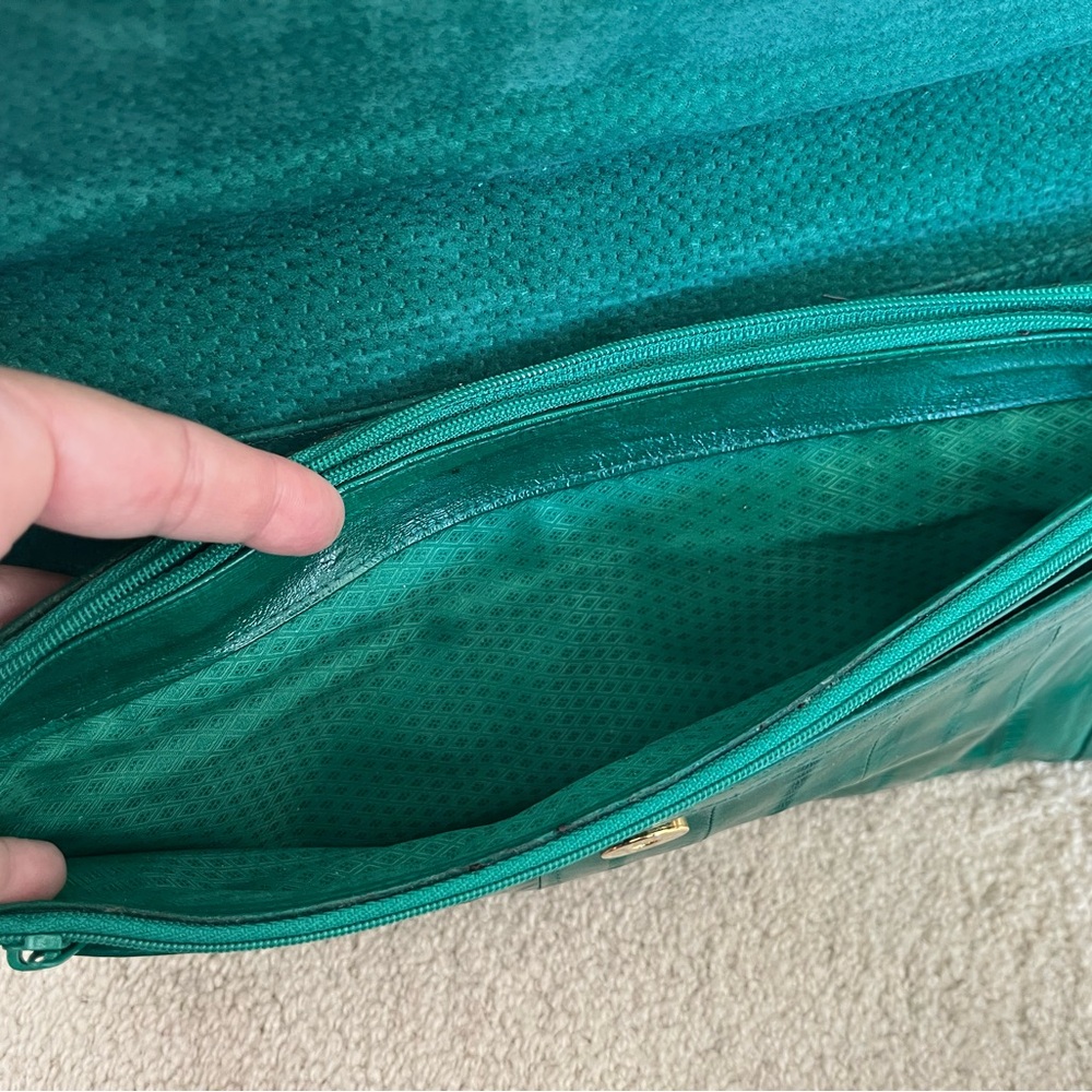 Vintage 80s Kelly Green Eel Skin Purse - Picture 5 of 11